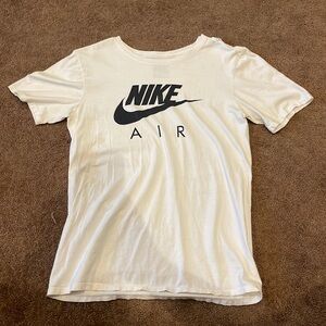 White nike shirt, small